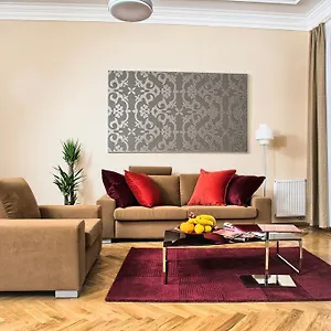 شقة سكن كارولينا, براغ